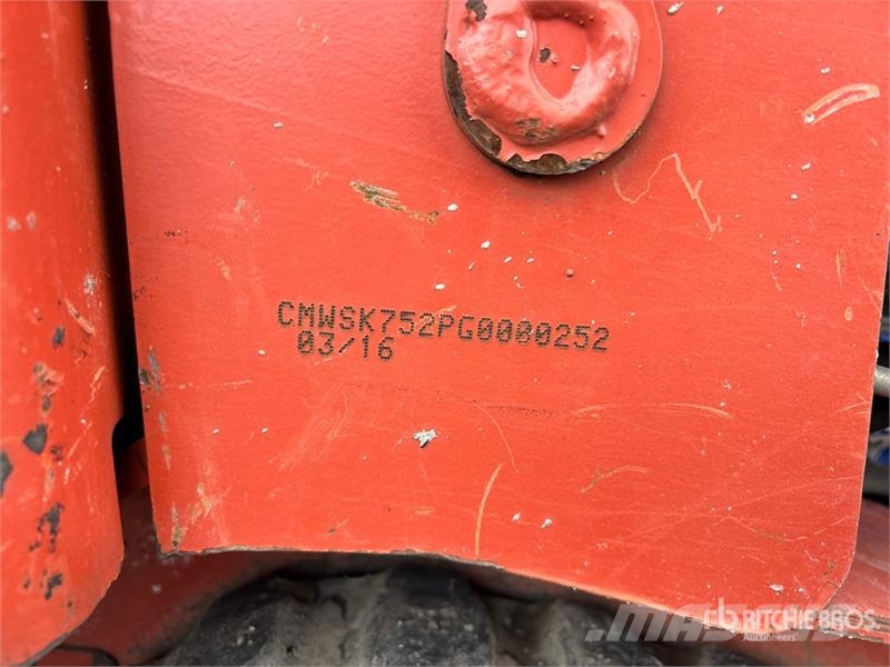 Ditch Witch SK752 Krautuvai su šoniniu pasukimu