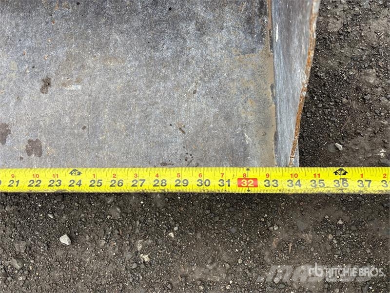 Ditch Witch SK752 Krautuvai su šoniniu pasukimu
