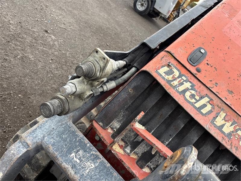Ditch Witch SK752 Krautuvai su šoniniu pasukimu