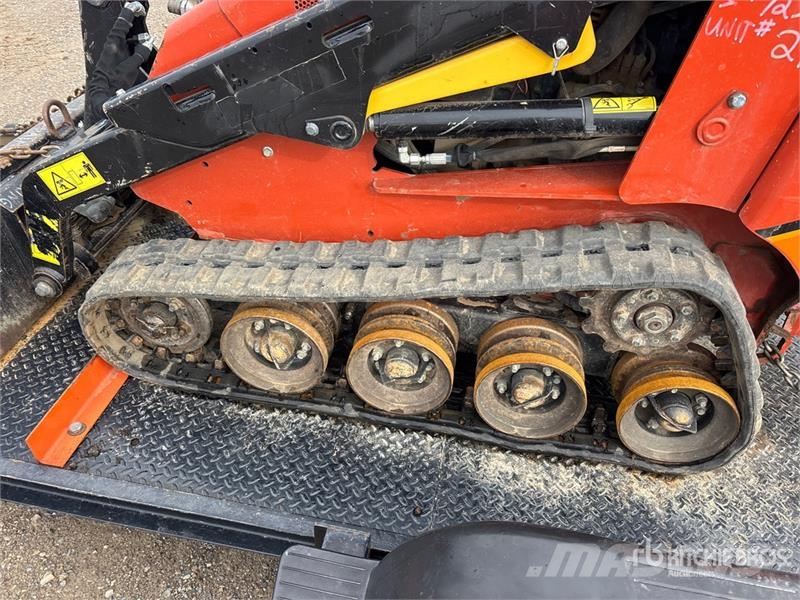 Ditch Witch SK800 Mini Compact Track Loader Kompaktlader