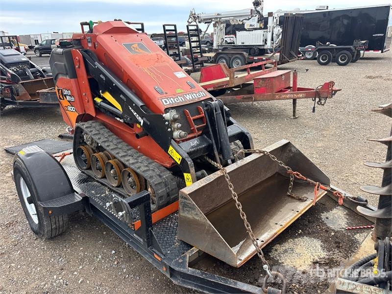 Ditch Witch SK800 Mini Compact Track Loader Kompaktlader