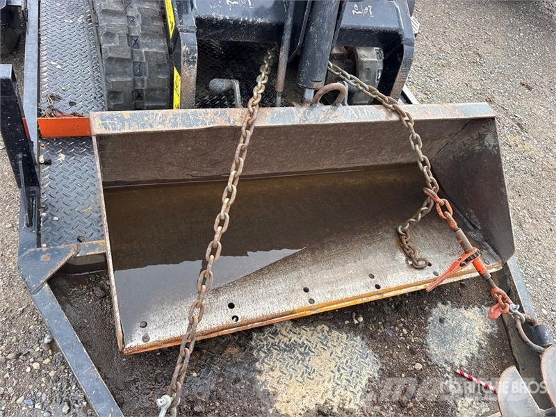 Ditch Witch SK800 Mini Compact Track Loader Kompaktlader