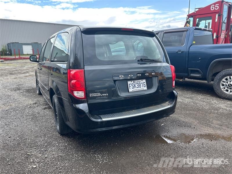 Dodge Grand Caravan Minivan (Inoperable) Автомобілі