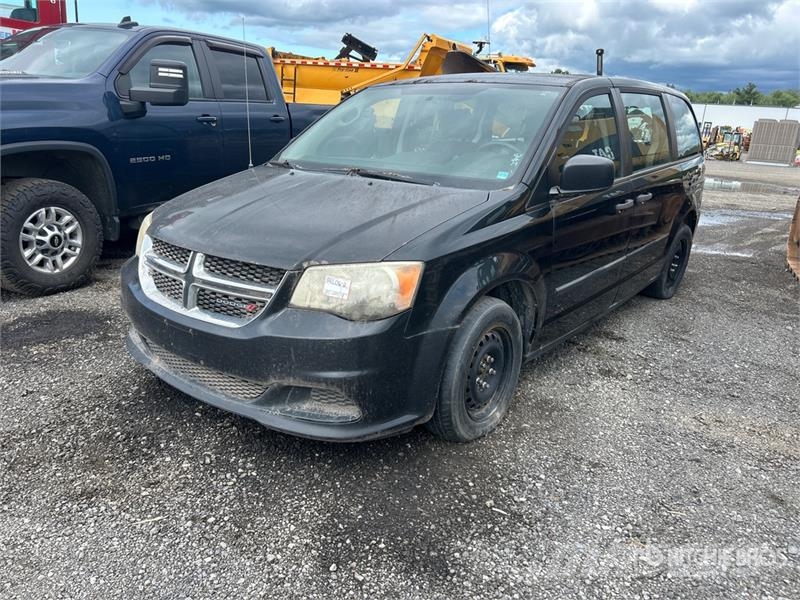 Dodge Grand Caravan Minivan (Inoperable) Автомобілі