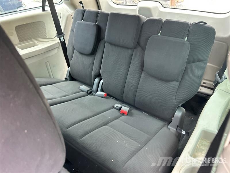 Dodge Grand Caravan Minivan (Inoperable) Автомобілі