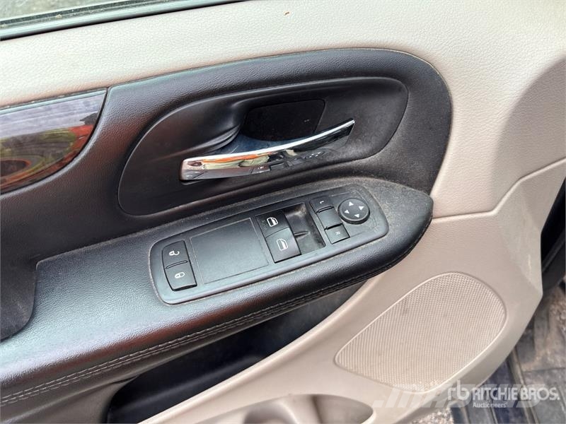 Dodge Grand Caravan SE Automobili