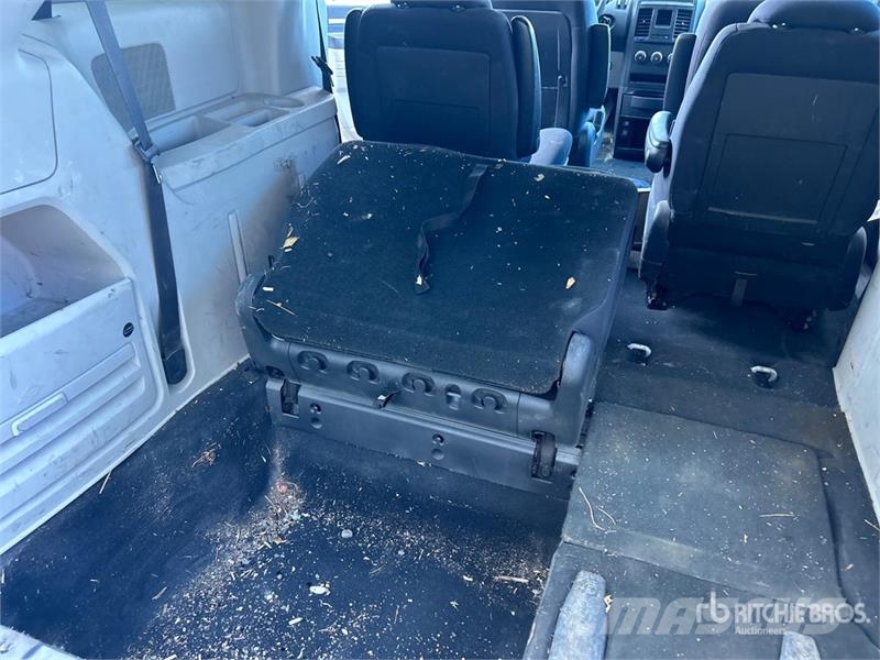 Dodge Grand Caravan SE Automobily
