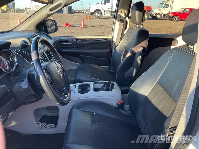 Dodge Grand Caravan SE Cars