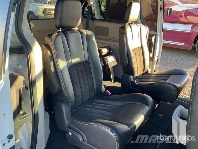 Dodge Grand Caravan SE Cars