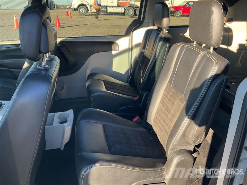 Dodge Grand Caravan SE Cars