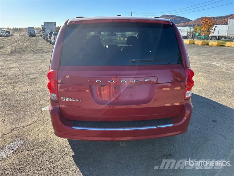 Dodge Grand Caravan SE سيارات