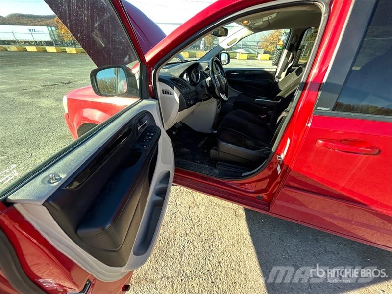 Dodge Grand Caravan SE سيارات