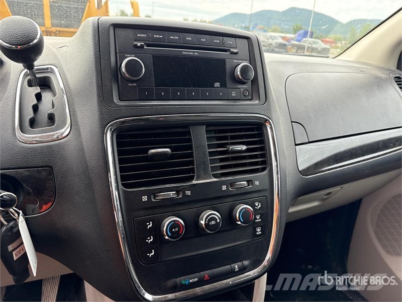 Dodge Grand Caravan SE Automobili