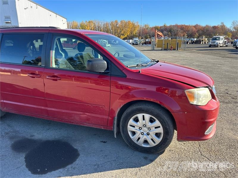 Dodge Grand Caravan SE سيارات