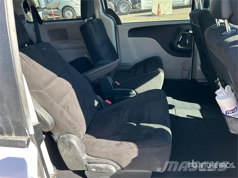 Dodge Grand Caravan SXT Minivan سيارات