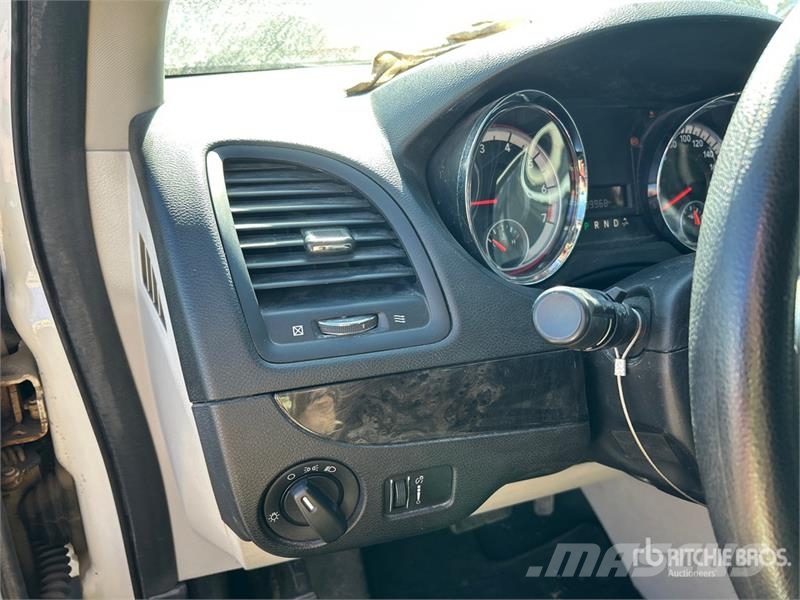 Dodge Grand Caravan SXT Minivan سيارات