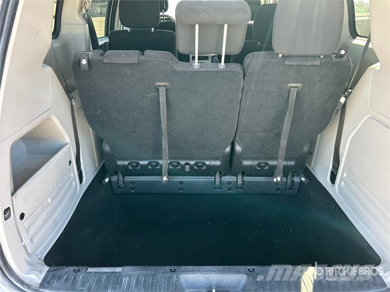 Dodge Grand Caravan SXT Minivan سيارات