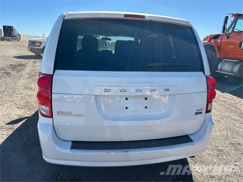 Dodge Grand Caravan SXT Minivan سيارات