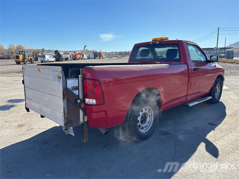Dodge Ram 1500 Outro