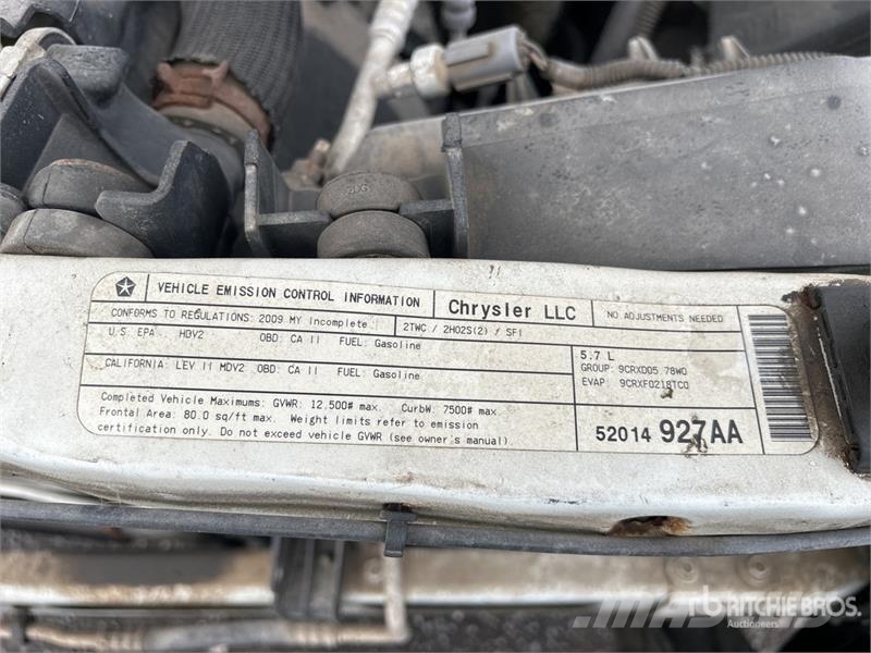 Dodge Ram 3500 4x2 Flatbed Truck Бордови