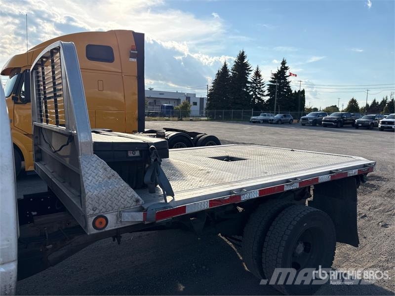 Dodge Ram 5500 Lastbil med lad/Flatbed
