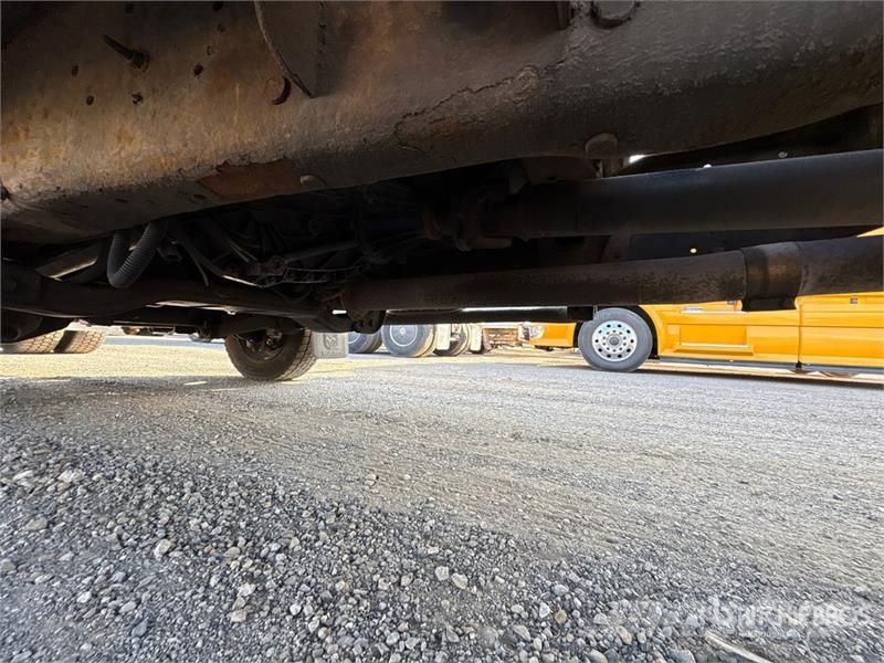 Dodge Ram 5500 Lastbil med lad/Flatbed