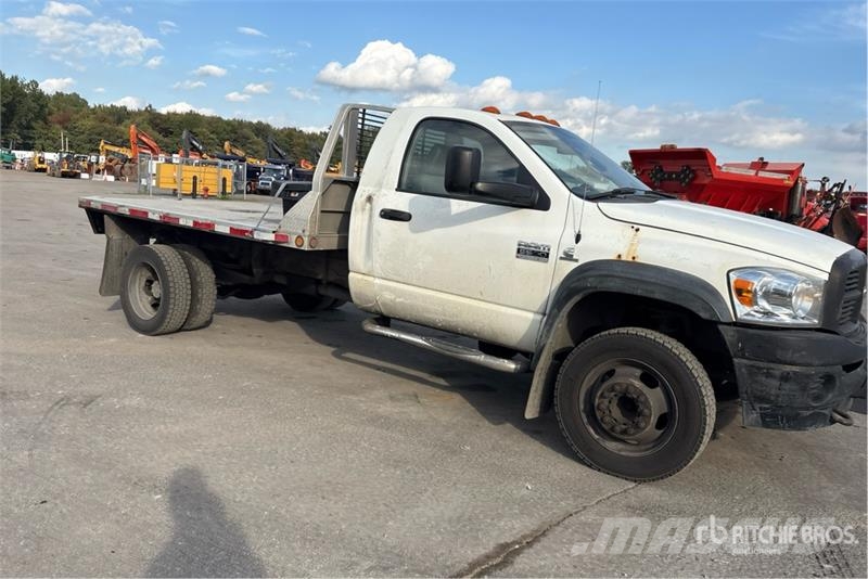 Dodge Ram 5500 Flatbed / Dropside trucks
