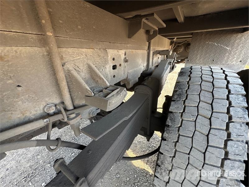 Dodge Ram 5500 Lastbil med lad/Flatbed
