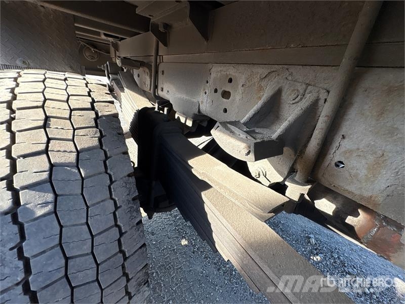 Dodge Ram 5500 Lastbil med lad/Flatbed