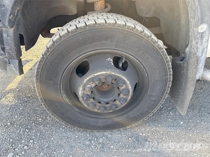 Dodge Ram 5500 Lastbil med lad/Flatbed