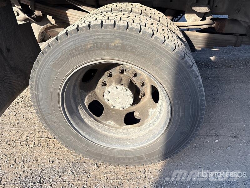Dodge Ram 5500 Lastbil med lad/Flatbed