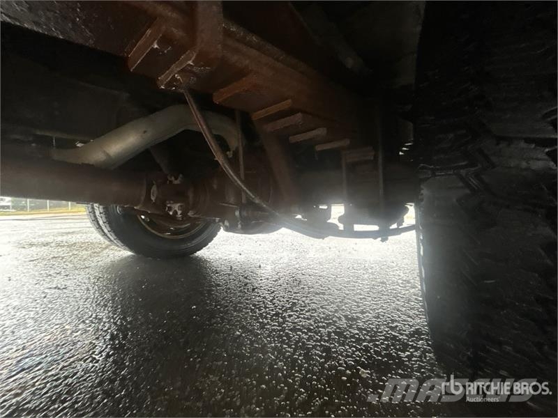 Dodge Ram 5500 Caja abierta/laterales abatibles