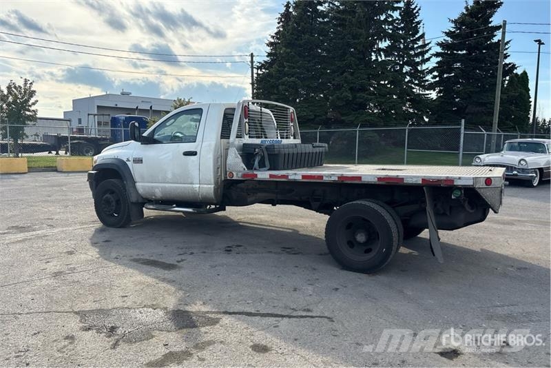 Dodge Ram 5500 Flatbed / Dropside trucks