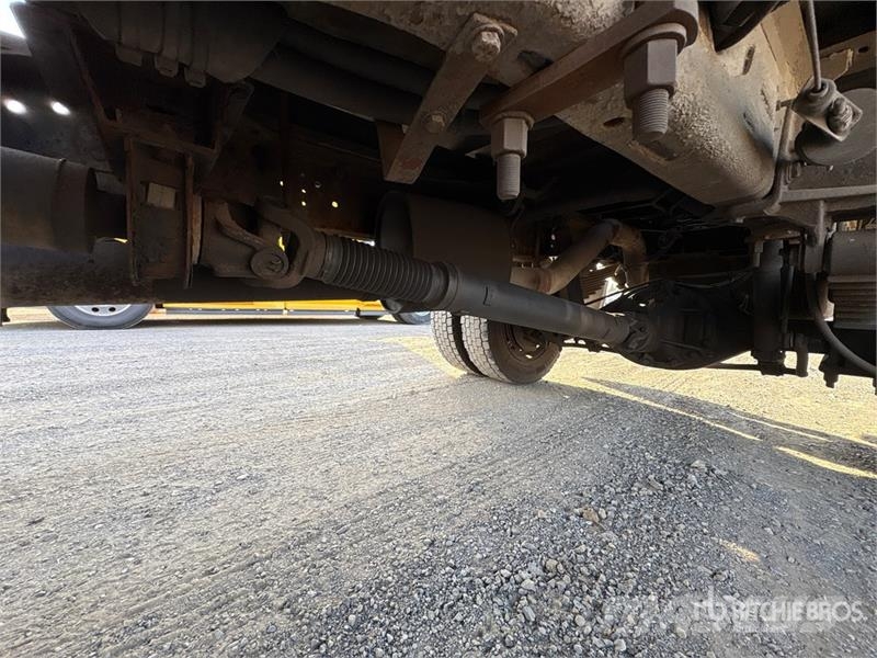 Dodge Ram 5500 Lastbil med lad/Flatbed