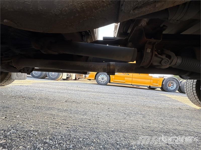 Dodge Ram 5500 Lastbil med lad/Flatbed