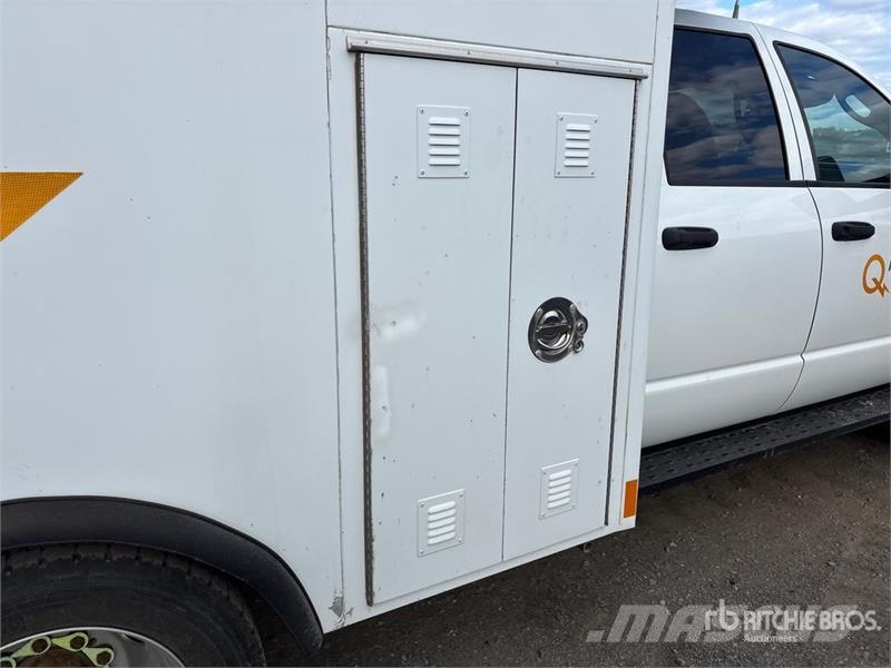 Dodge Ram 5500 4x2 Crew Cab Utility Truck Pick up/Valník