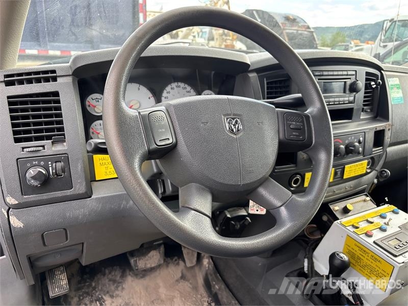 Dodge Ram 5500 4x2 Crew Cab Utility Truck Pick up/Valník