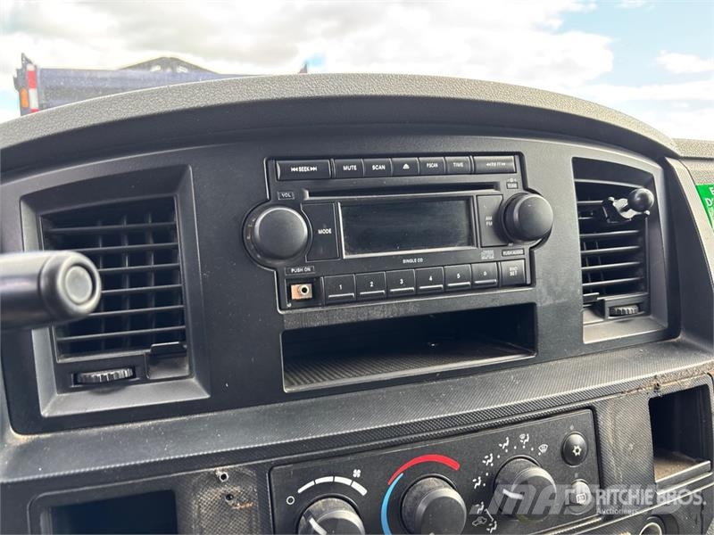 Dodge Ram 5500 4x2 Crew Cab Utility Truck Pick up/Valník
