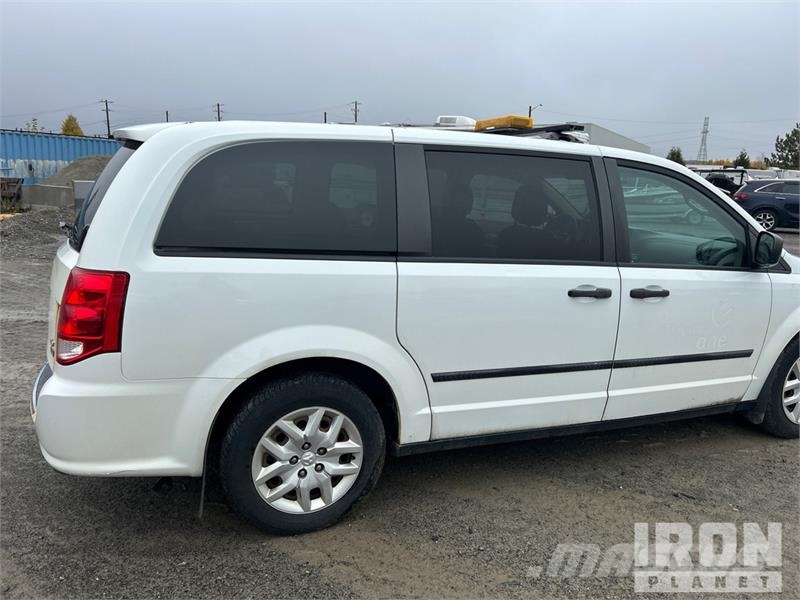 Dodge Ram Caravan SE Minivan Cars