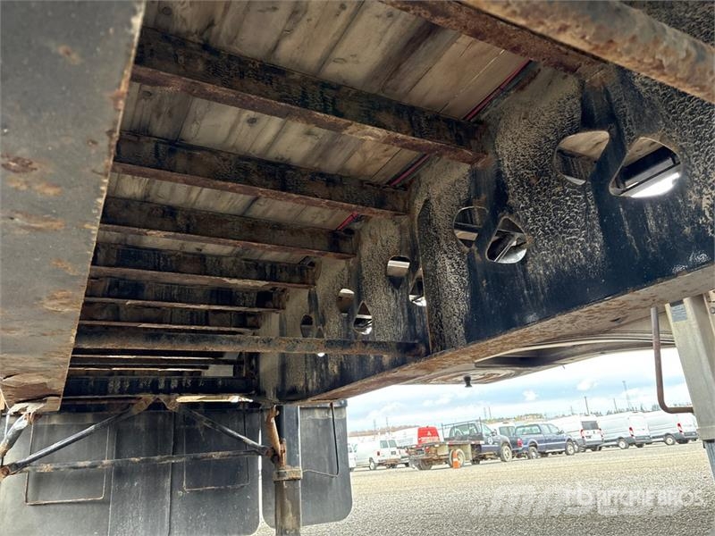 Doepker 53 ft Tri/A Flatbed Trailer (Inoperable) Platformy / Przyczepy z otwieranymi burtami