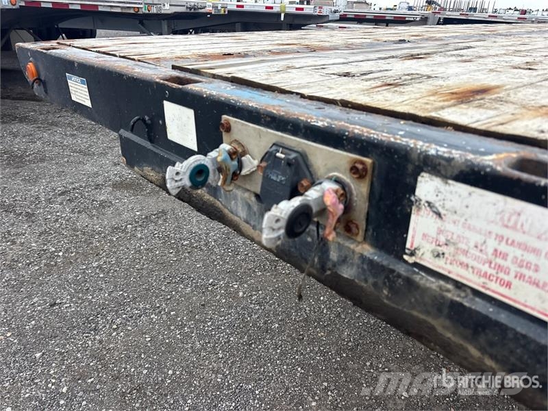 Doepker 53 ft Tri/A Flatbed Trailer Flatbed/Dropside trailers