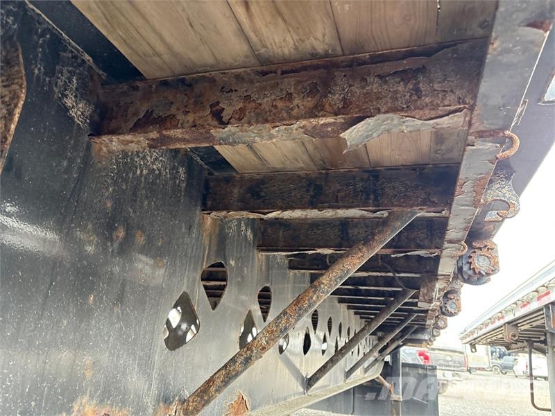Doepker 53 ft Tri/A Flatbed Trailer (Inoperable) Platformy / Przyczepy z otwieranymi burtami