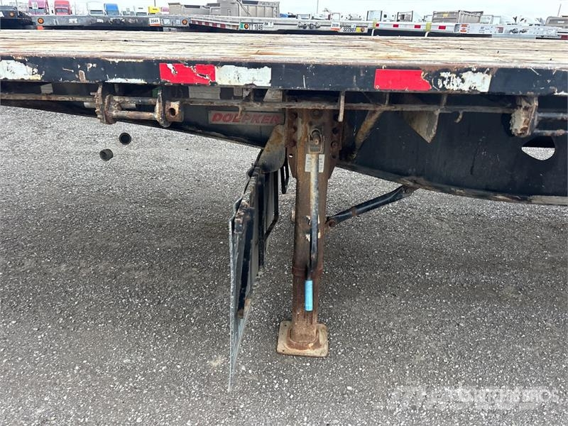 Doepker 53 ft Tri/A Flatbed Trailer Flatbed/Dropside trailers