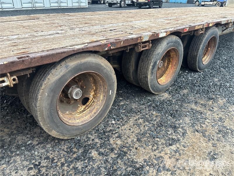 Doepker 53 ft Tri/A Step Deck Trailer Nizki nakladalci