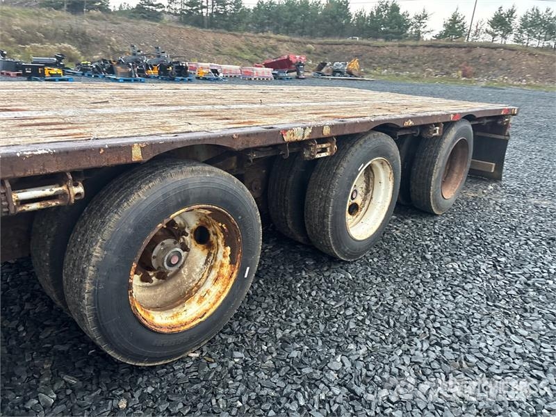 Doepker 53 ft Tri/A Step Deck Trailer Nizki nakladalci