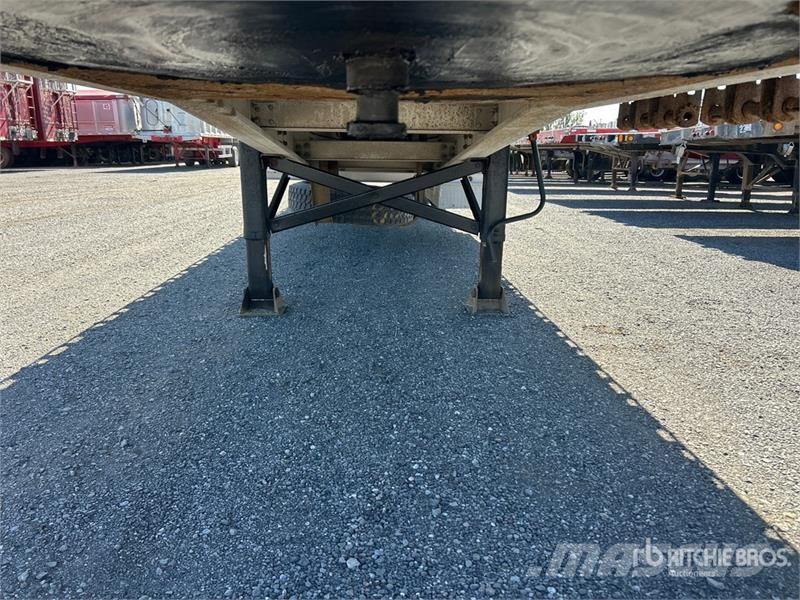 Doosan 532B 53 ft Tri/A Flatbed Trailer Причепи-платформи/бокове розвантаження