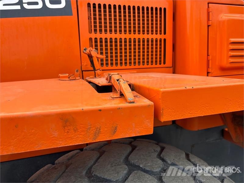 Doosan DL250 Wheel loaders
