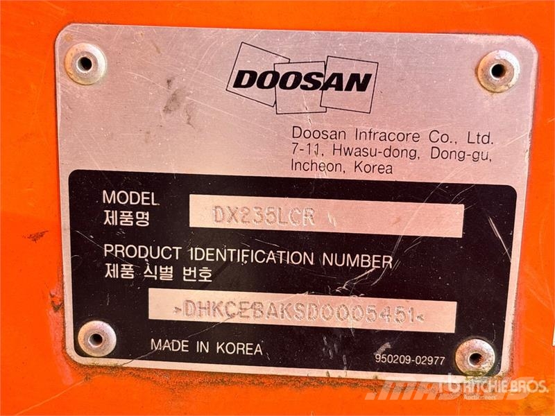 Doosan DX235 LCR Tracked Excavator Raupenbagger