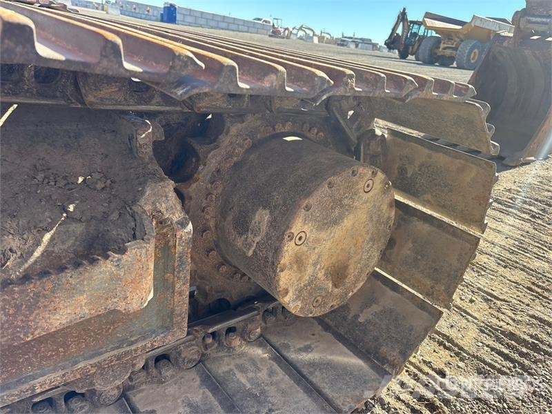 Doosan DX235 LCR Tracked Excavator Raupenbagger
