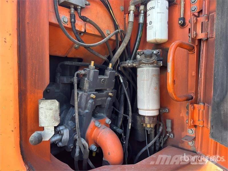 Doosan DX235 LCR Tracked Excavator Raupenbagger